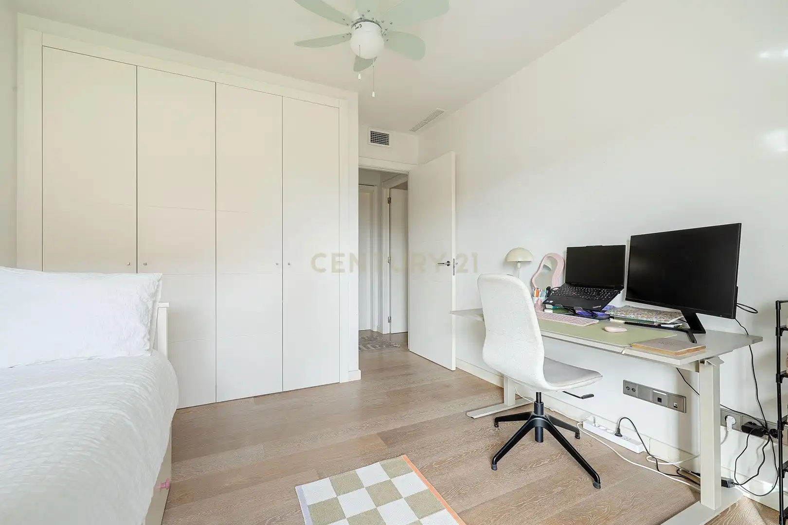 Dormitori de Apartament en venda en Tarragona amb Aire condicionat, Traster i Alarma