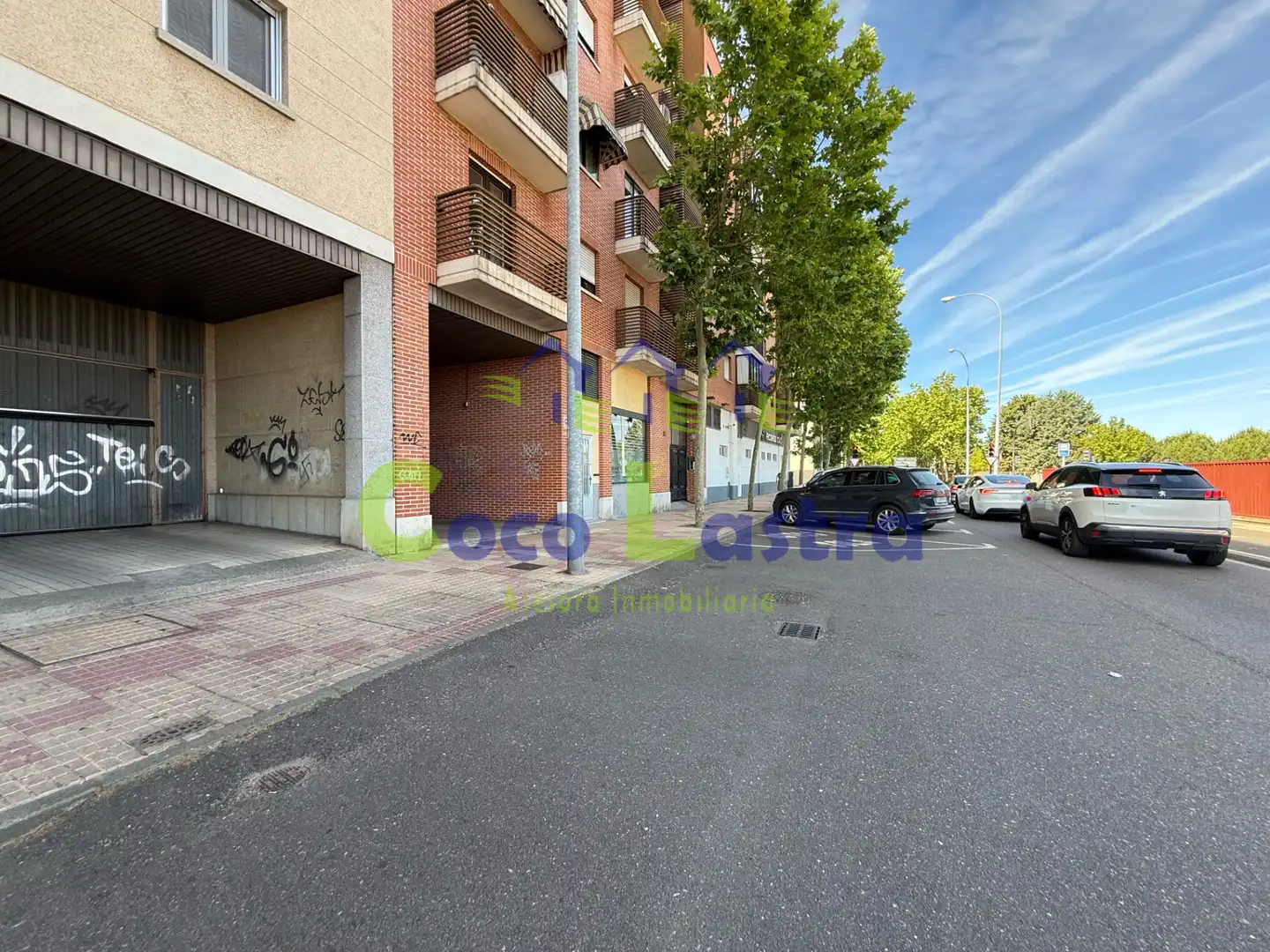 Außenansicht von Garage zum Verkauf in Salamanca