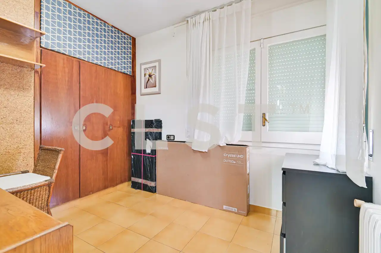 Dormitori de Casa o xalet en venda en Sant Just Desvern amb Aire condicionat, Calefacció i Jardí privat