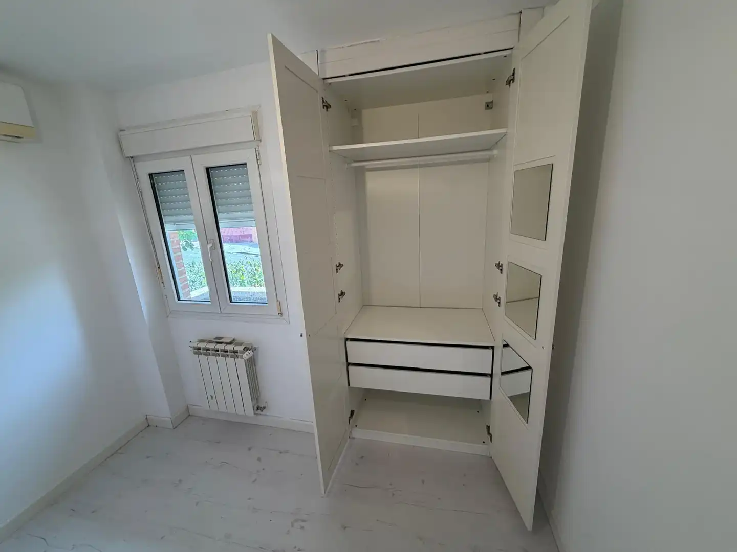 Habitación de Casa o chalet de alquiler en Las Rozas de Madrid con Aire acondicionado, Calefacción y Jardín privado