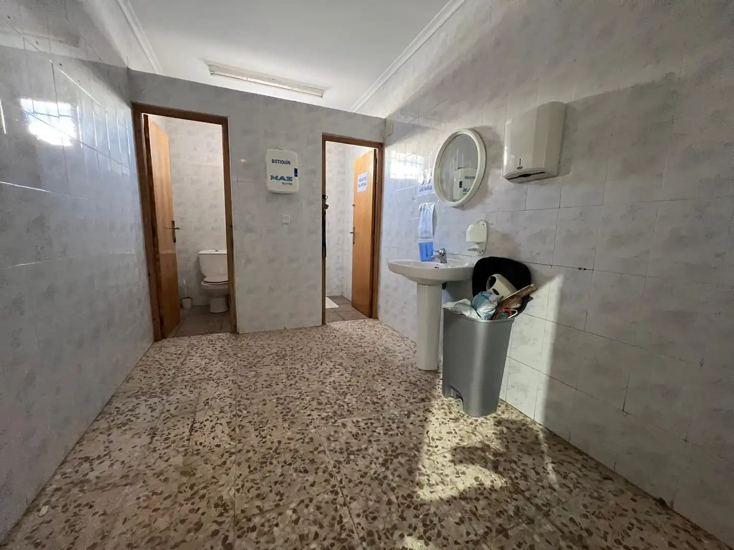Badezimmer von Fabrikhallen zur Miete in Elche / Elx
