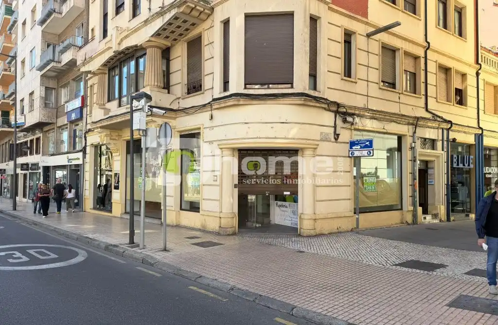 Locale commerciale in affitto a Calle de las Flores de San Torcuato 12