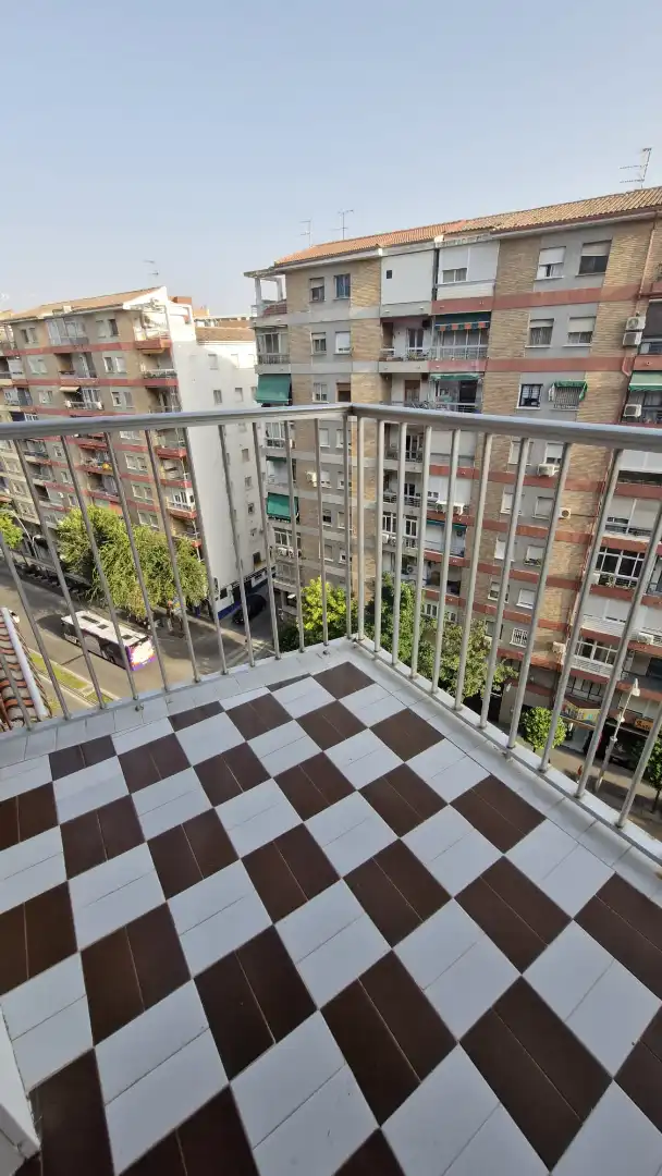 Terrassa de Pis de lloguer en Jaén amb Aire condicionat, Terrassa i Moblat