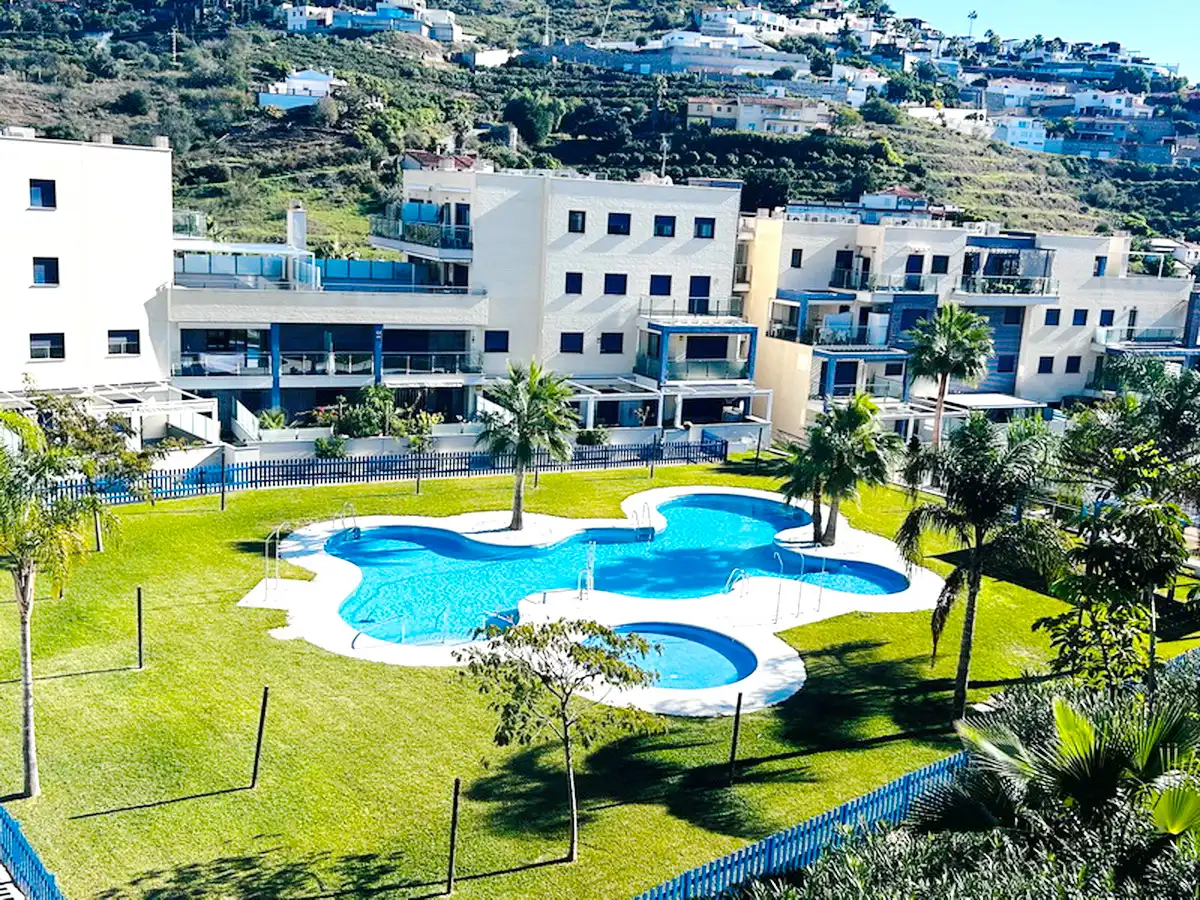 Piscina de Pis de lloguer en Almuñécar amb Moblat