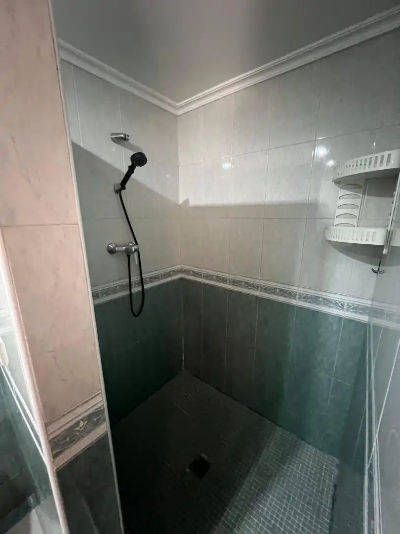 Baño de Piso en venta en Gijón  con Calefacción, Horno y Lavadora
