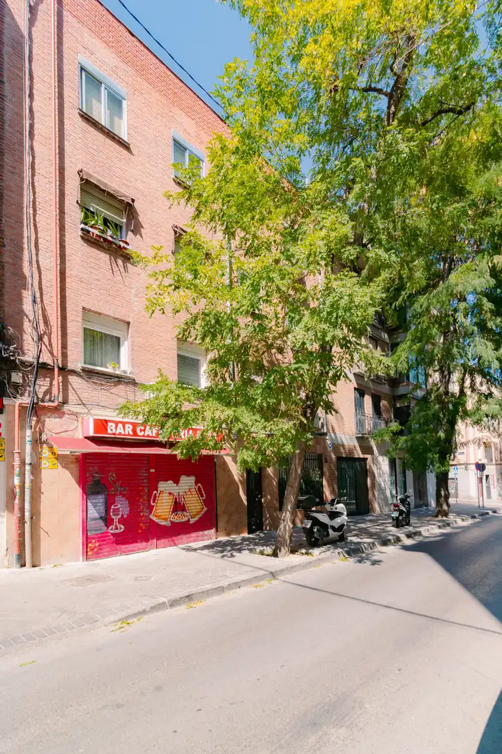 Außenansicht von Erdgeschoss zum Verkauf in Madrid mit Heizung