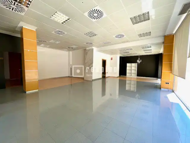 Local comercial en venda a Oeste