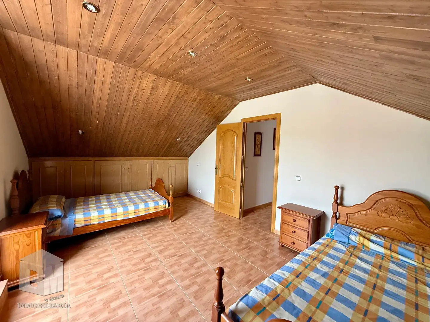 Dormitori de Casa o xalet en venda en Cadalso de los Vidrios amb Aire condicionat, Calefacció i Jardí privat