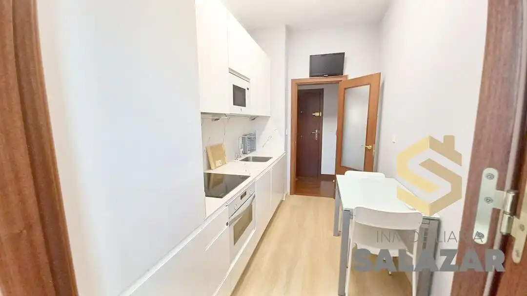 Cuina de Pis de lloguer en Bilbao  amb Calefacció