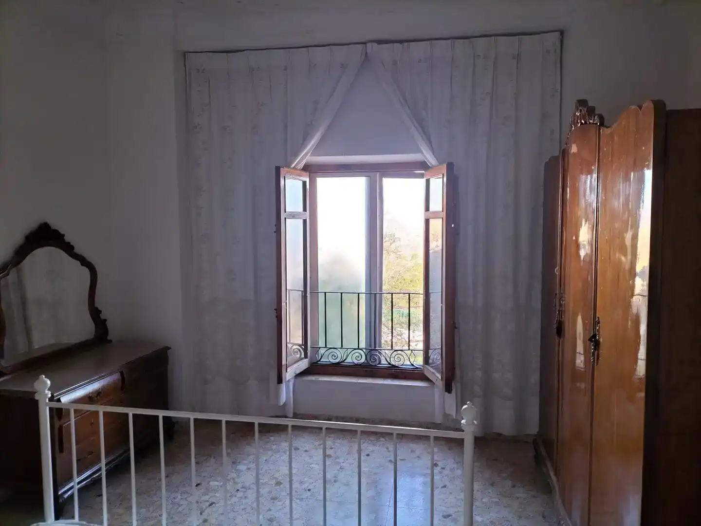Habitación de Finca rústica en venta en Baza con Jardín privado, Trastero y Amueblado