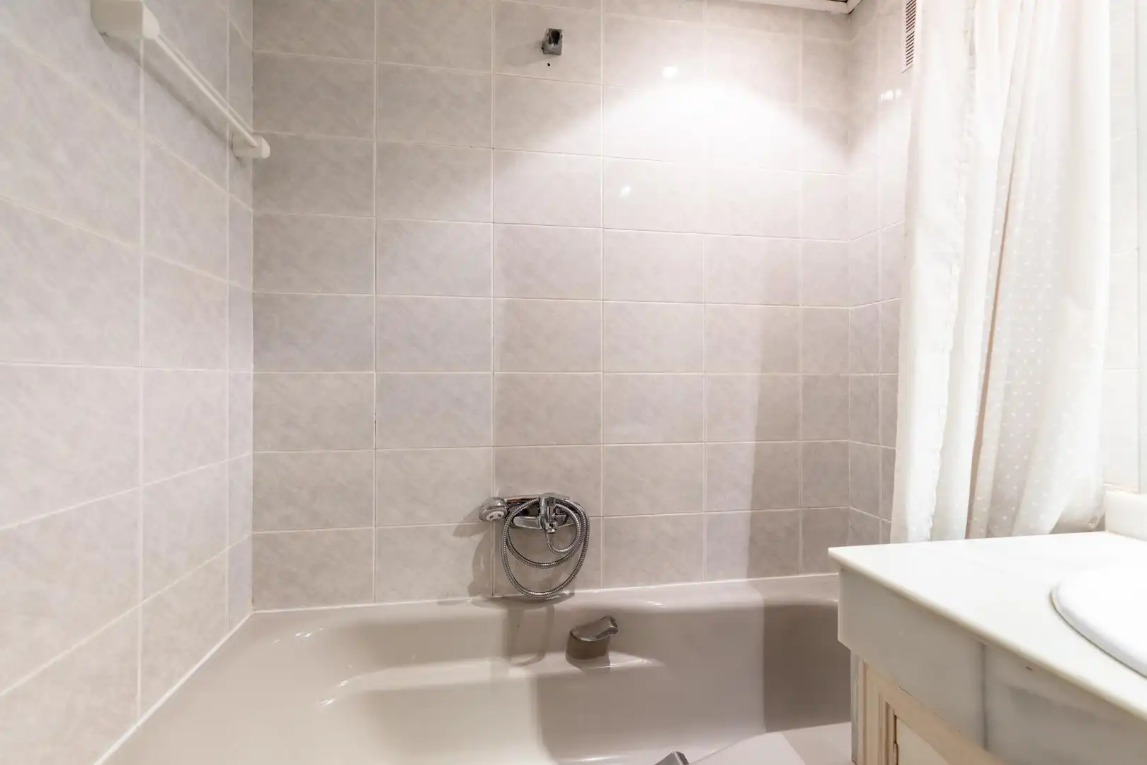 Bathroom of Flat for sale in  Palma de Mallorca  with Air Conditioner, Heating and Private garden