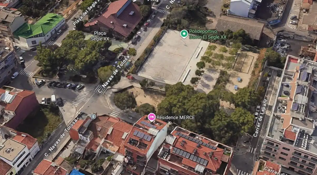 Vista exterior de Casa adosada en venta en Terrassa con Calefacción y Terraza