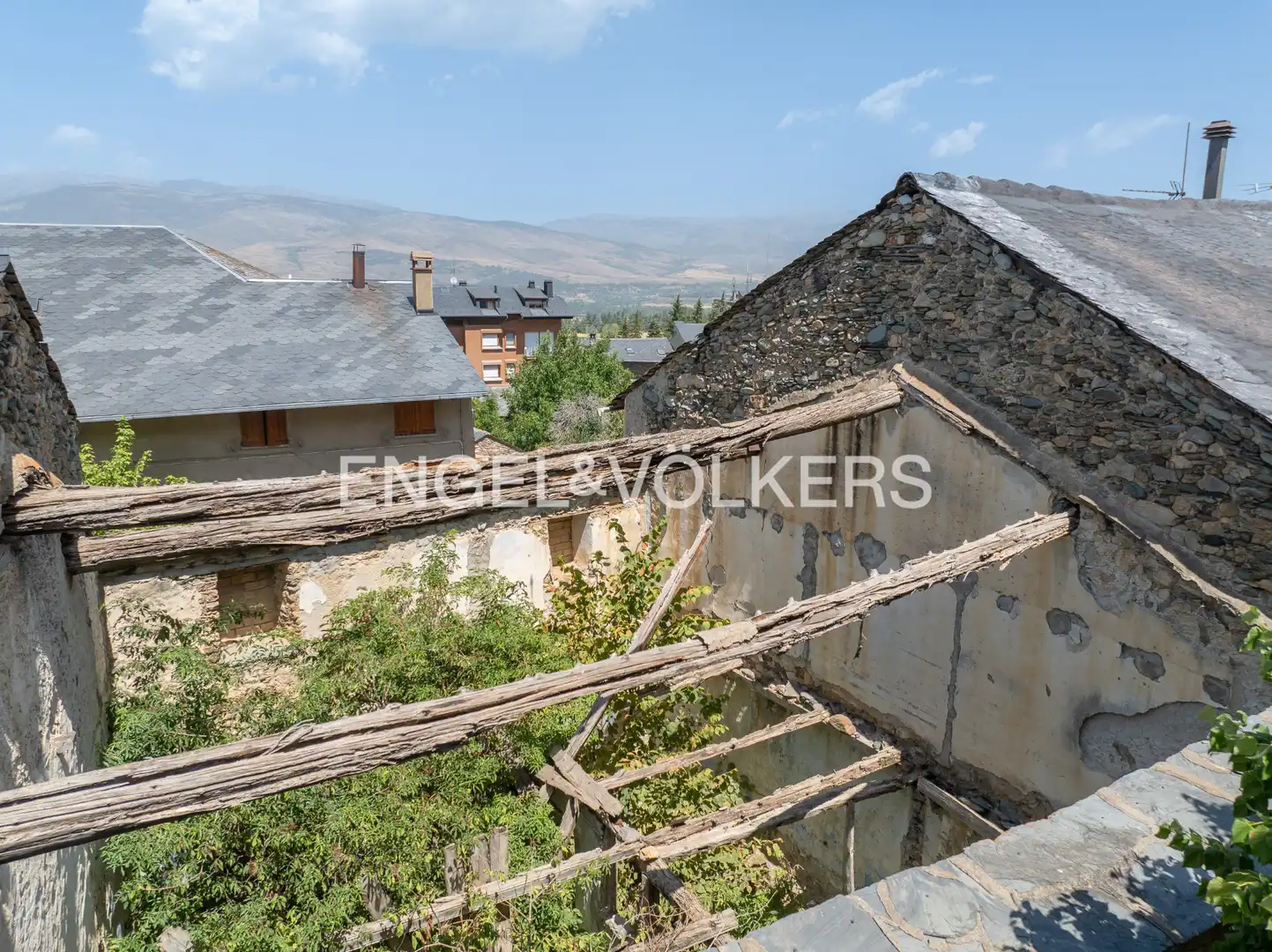 Vista exterior de Residencial en venta en Alp