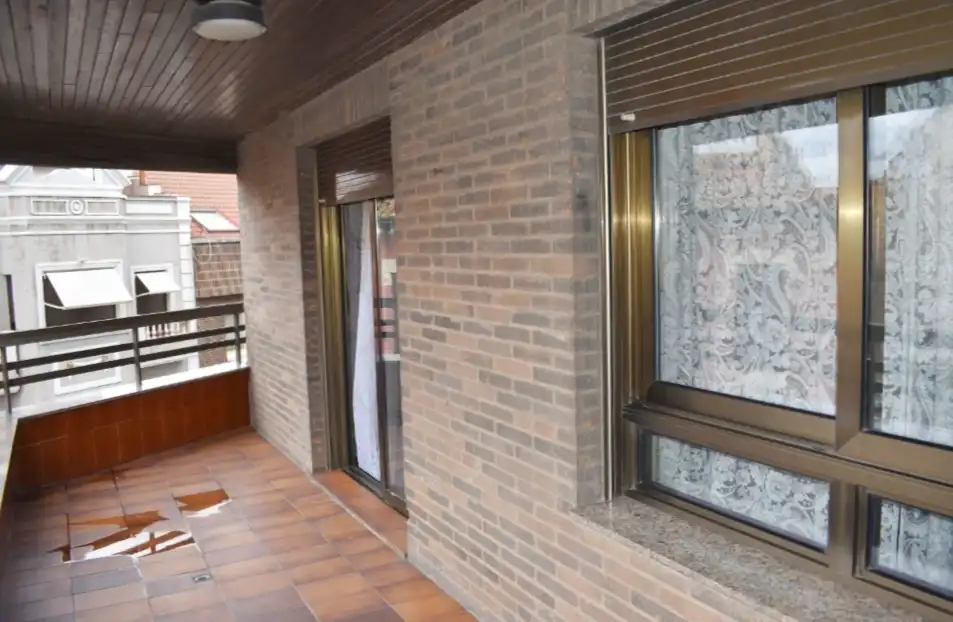 Wohnung zum Verkauf in Valladolid mit Parkett, Terrasse und Abstellraum