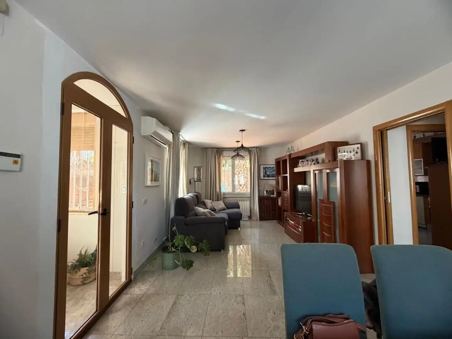 Sala d'estar de Casa o xalet en venda en Madrid amb Aire condicionat, Calefacció i Jardí privat