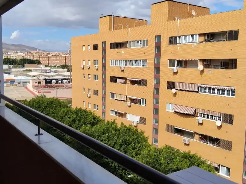 Wohnung mit Aufzug zum Verkauf in Calle Benizalón 8