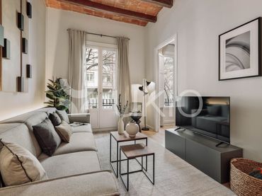 Apartment with lift to rent in Carrer de Lepant