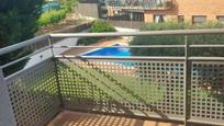Piscina de Apartament en venda en Manresa amb Aire condicionat, Calefacció i Jardí privat