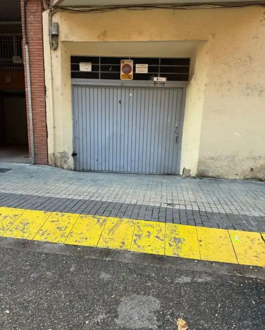 Aparcament de Garatge de lloguer en Príncep de Viana - Clot -Xalets Humbert Torres