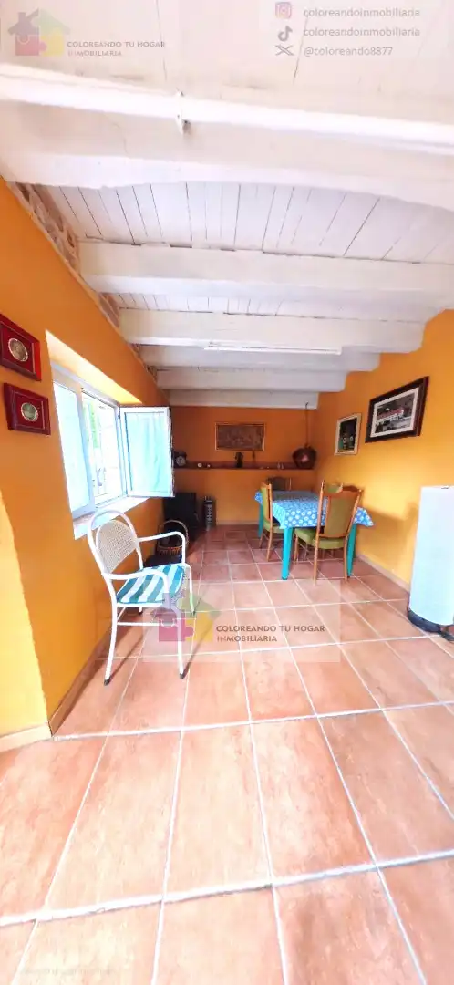 Cuina de Casa o xalet en venda en La Pola de Gordón  amb Calefacció, Jardí privat i Parquet