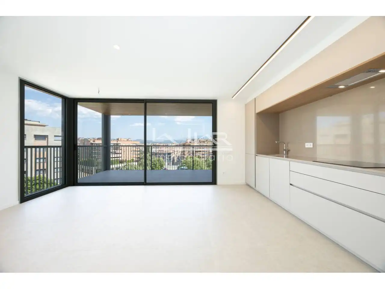 Vista exterior de Piso de alquiler en Vic con Calefacción, Terraza y Trastero