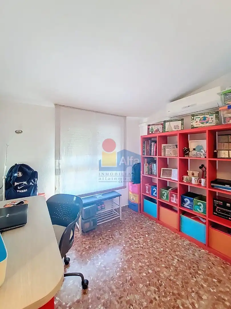 Schlafzimmer von Maisonette zum Verkauf in Silla mit Klimaanlage, Terrasse und Abstellraum