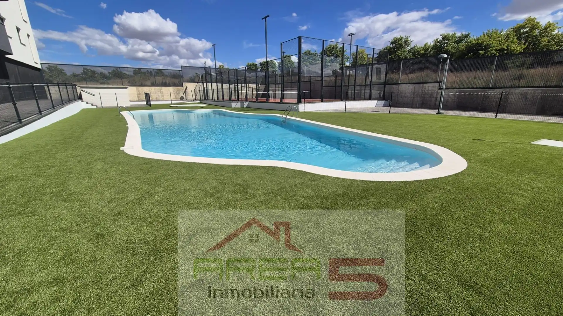 Piscina de Àtic en venda en Mérida amb Aire condicionat, Calefacció i Terrassa