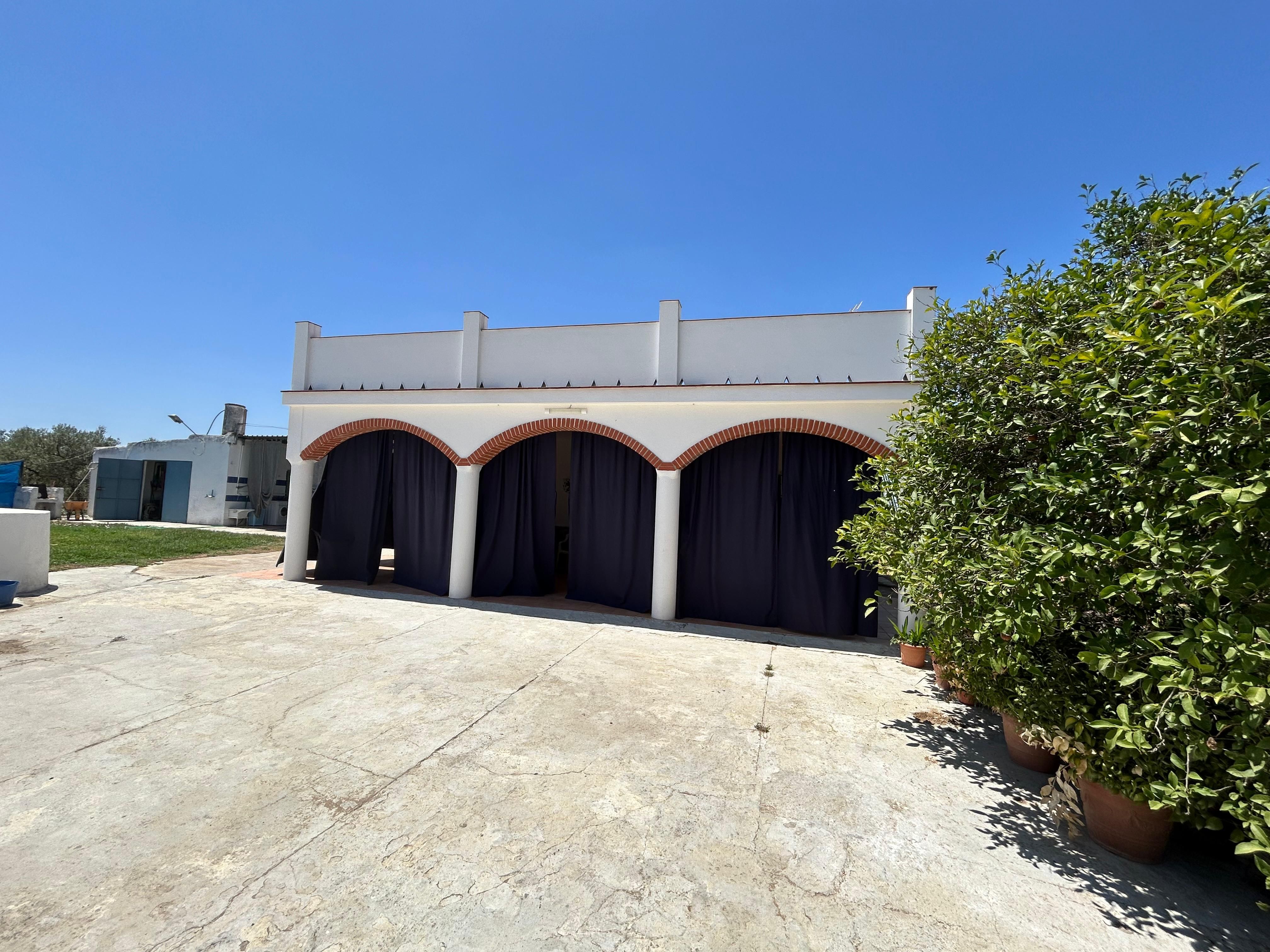 Vista exterior de Casa o chalet en venta en Utrera con Jardín privado y Piscina