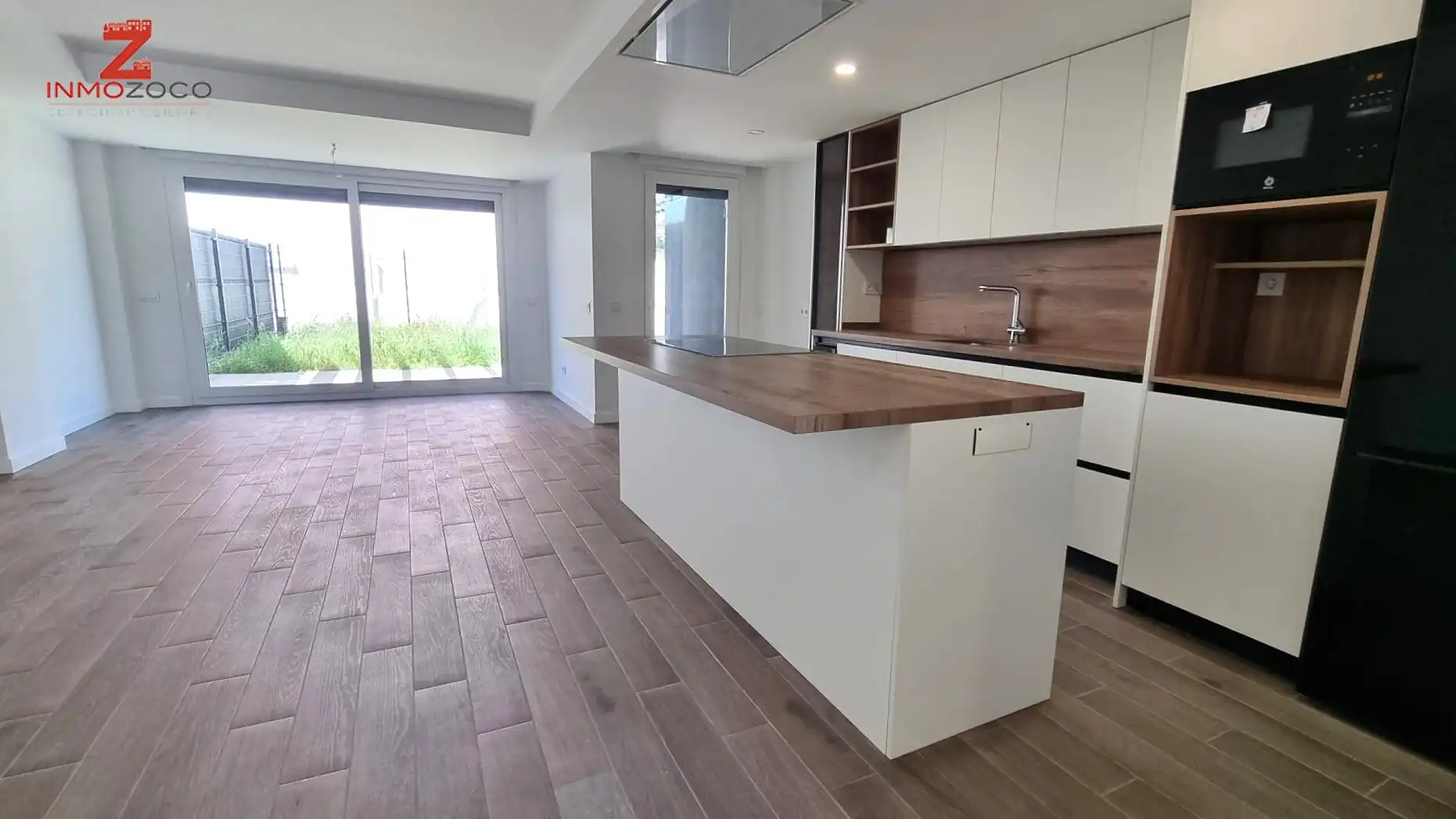 Cocina de Casa adosada en venta en Las Rozas de Madrid con Calefacción, Jardín privado y Terraza