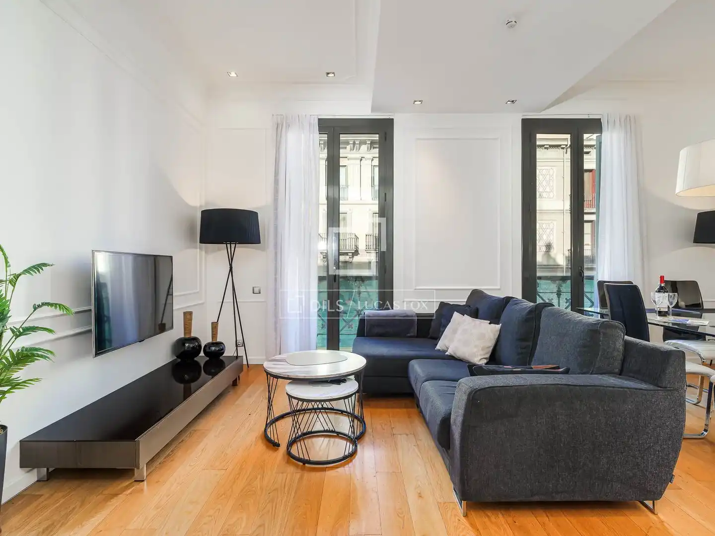 Sala d'estar de Pis en venda en Barcelona amb Aire condicionat, Calefacció i Parquet