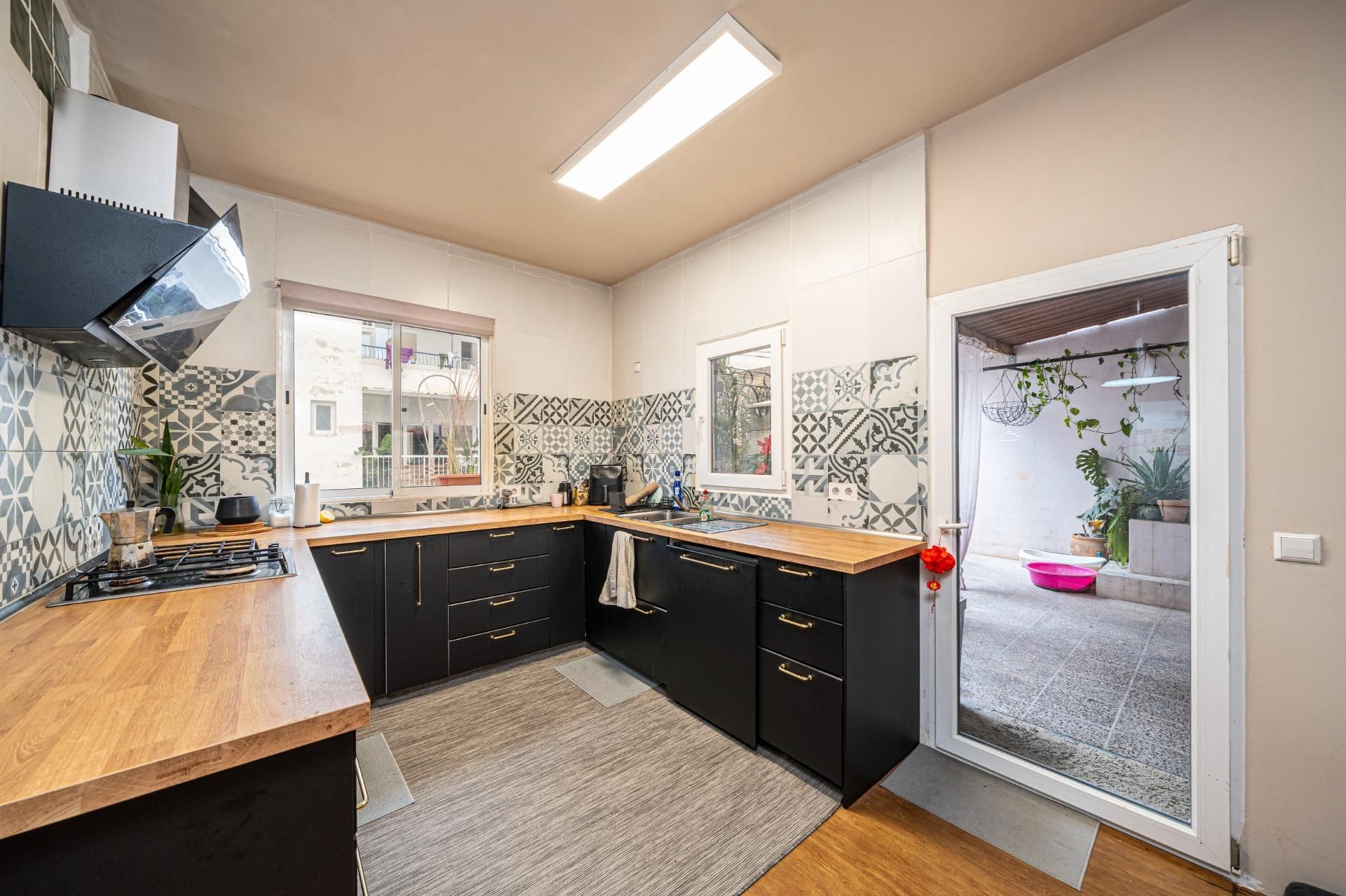 Cuina de Casa adosada en venda en  Palma de Mallorca amb Aire condicionat, Jardí privat i Terrassa