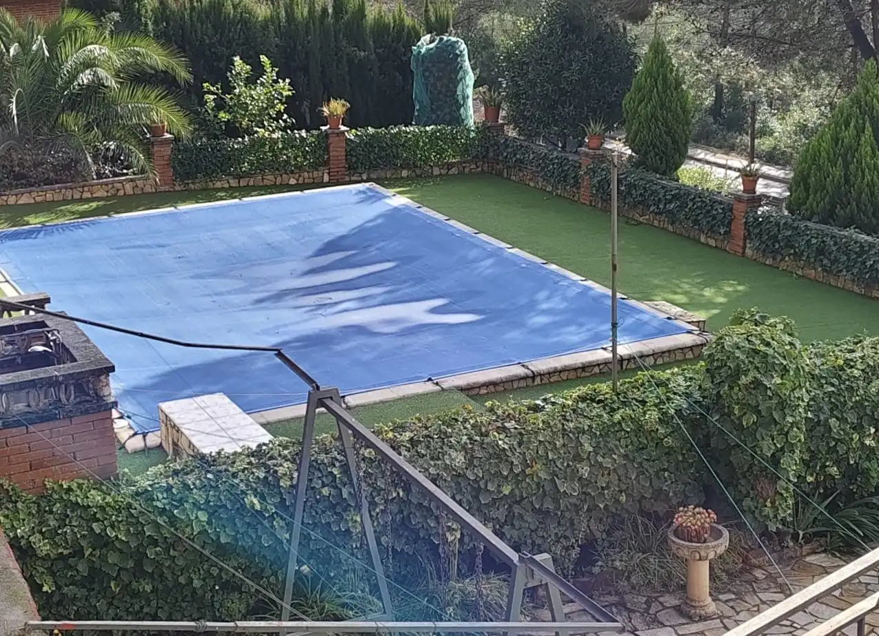 Piscina de Casa o xalet en venda en Cervelló amb Jardí privat, Terrassa i Piscina