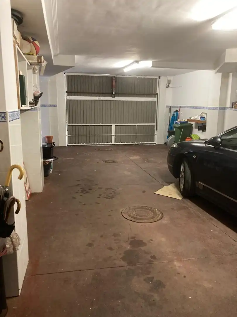 Parking de Casa o chalet en venta en Valdefresno con Calefacción, Jardín privado y Terraza