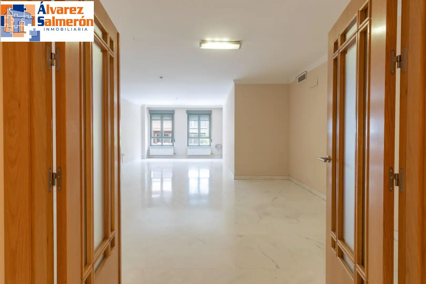 Flat for sale in Granada  with Air Conditioner and Heating