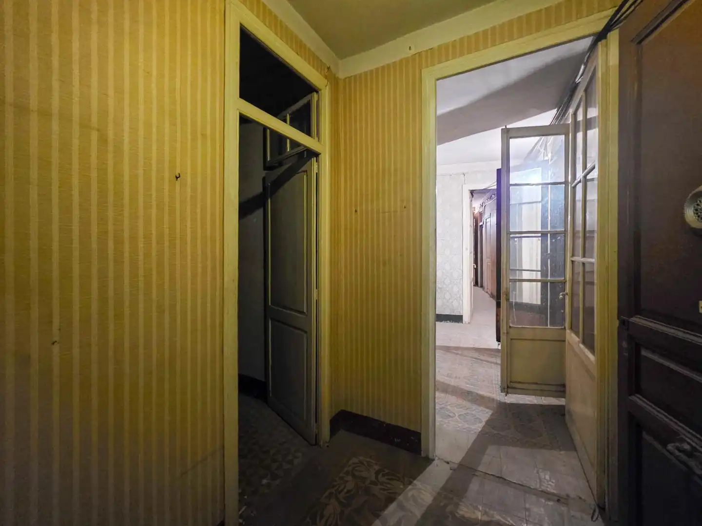 Residenziale con ascensore in vendita a Centre Històric, imagen 4