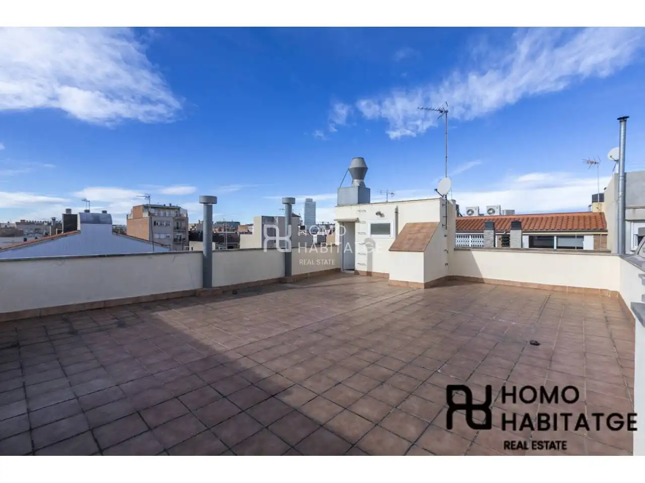 Vista exterior de Casa o xalet en venda en Sabadell amb Aire condicionat, Calefacció i Terrassa