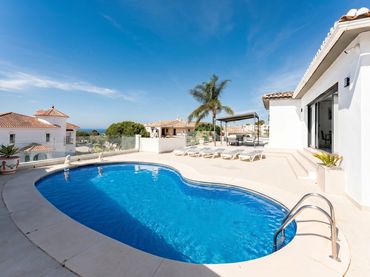 Maison avec piscine à vendre à Calle Libra 42