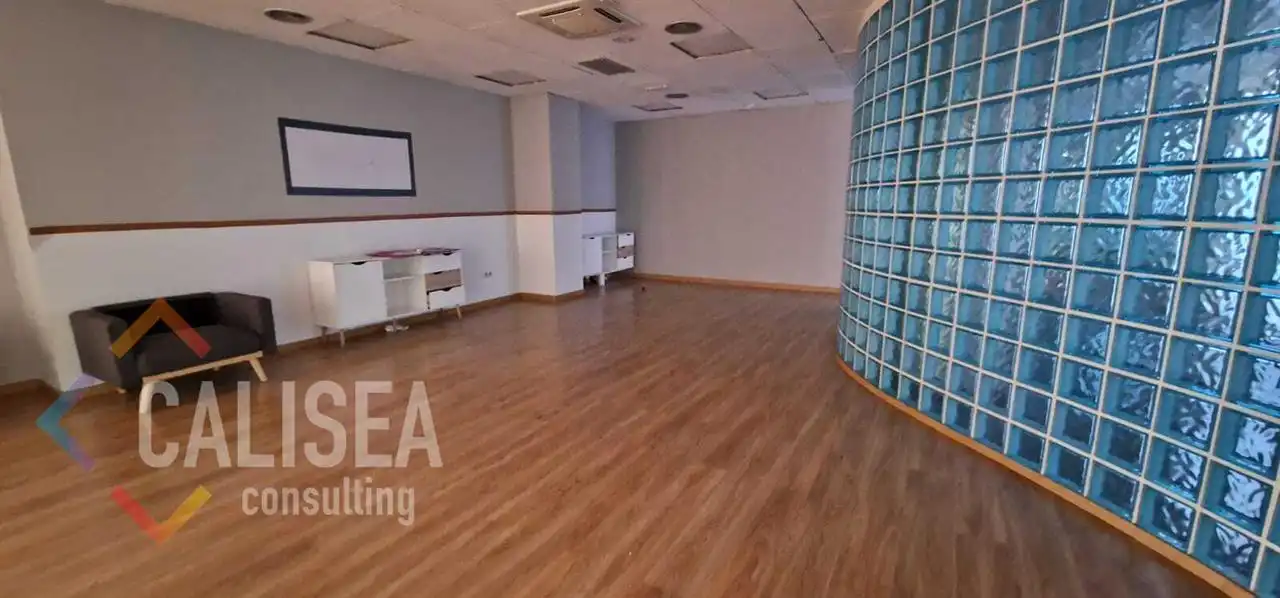 Business premises for sale in Centre - Sant Oleguer, imagen 4