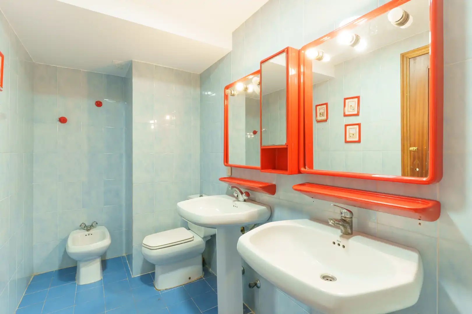 Baño de Piso en venta en Almonte con Terraza, Trastero y Amueblado