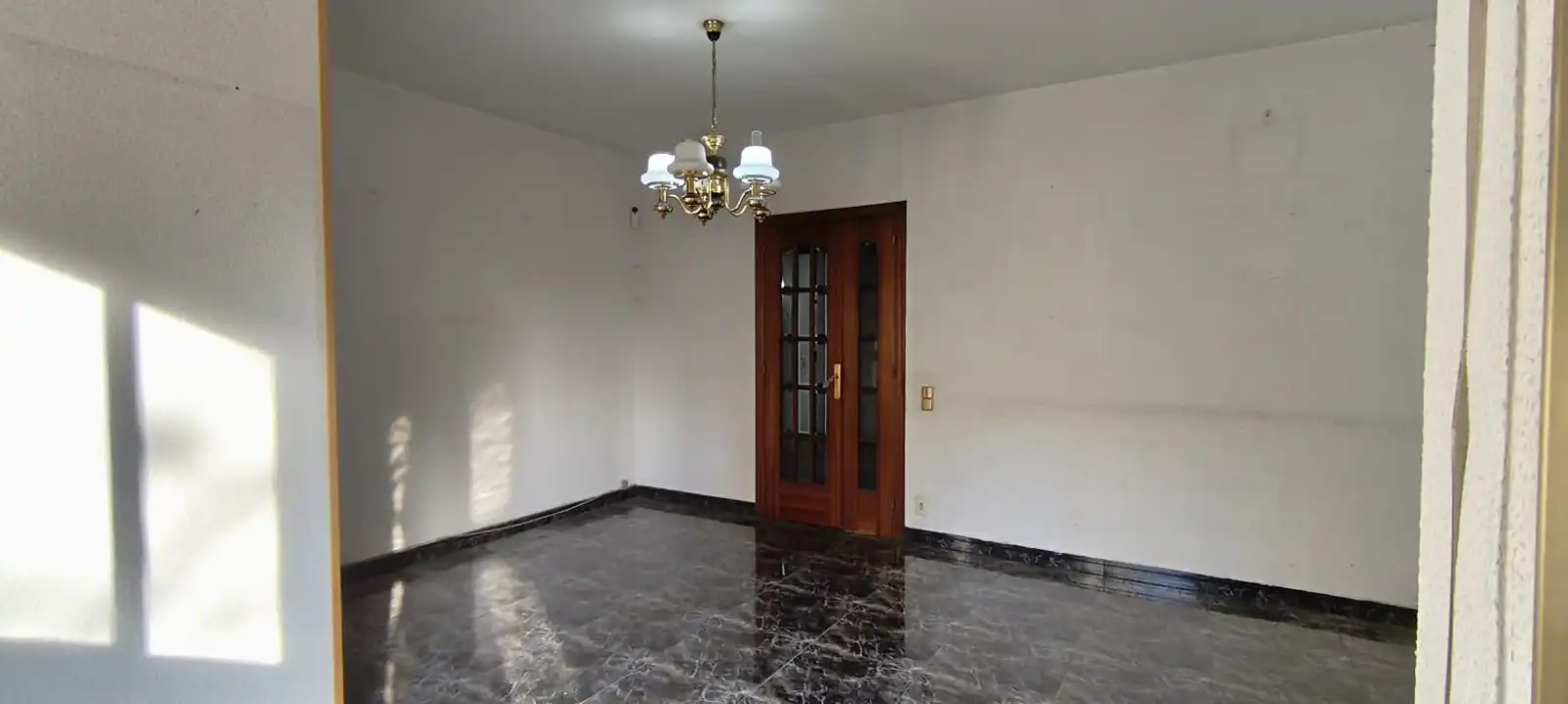 Piso en venta en El Prat de Llobregat con Balcón