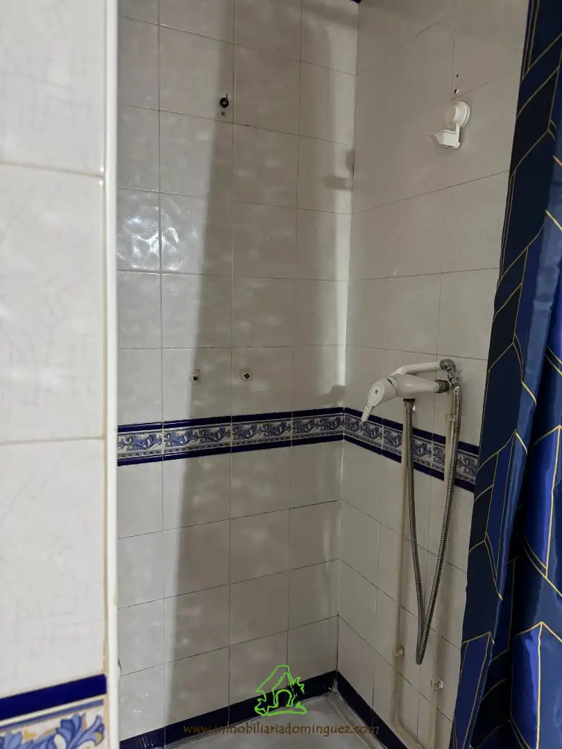 Badezimmer von Wohnung zur Miete in Murcia mit Möbliert, Ofen und Waschmaschine