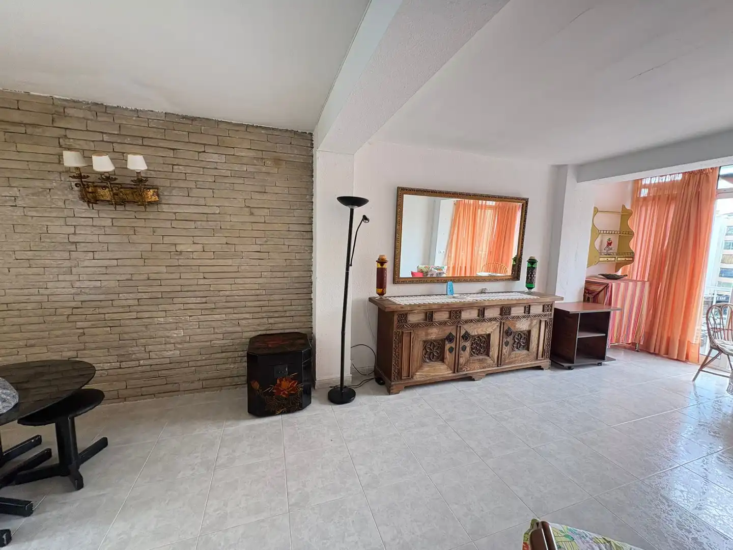 Appartamento con terrazza in vendita a Carrer de Brussel·les, imagen 3