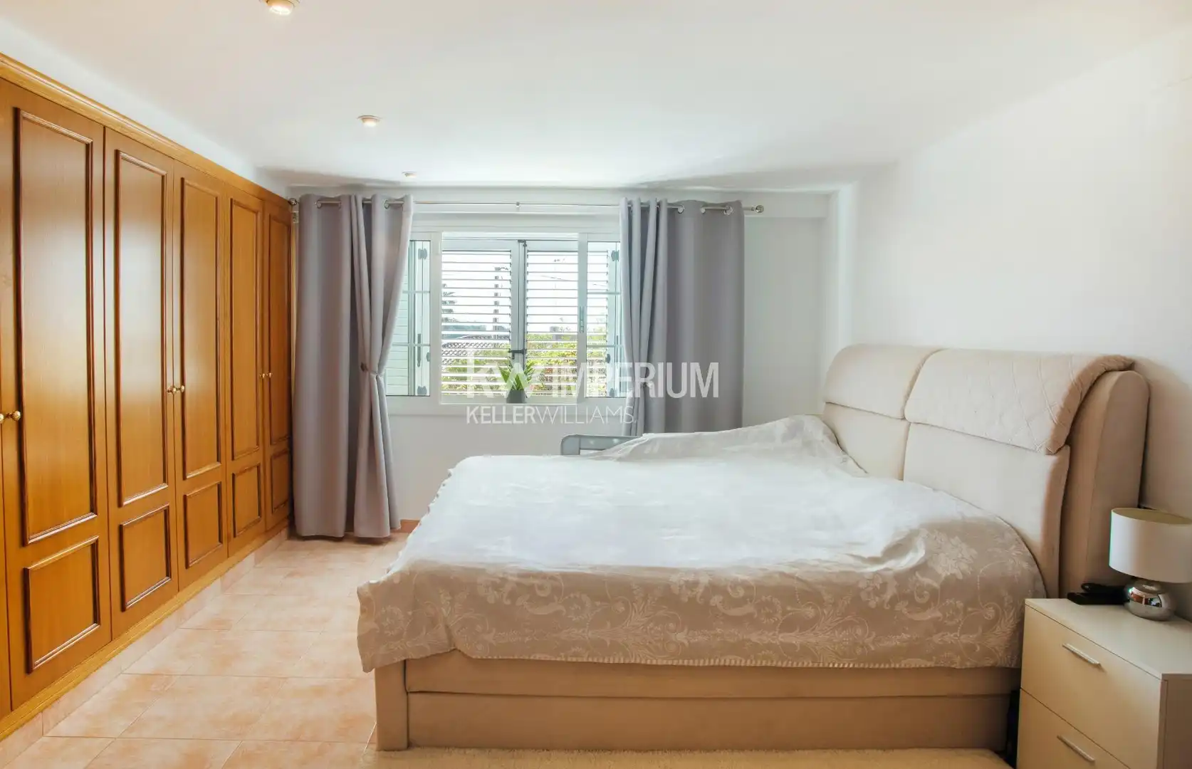Habitación de Piso de alquiler en Tarragona con Jardín privado, Terraza y Amueblado