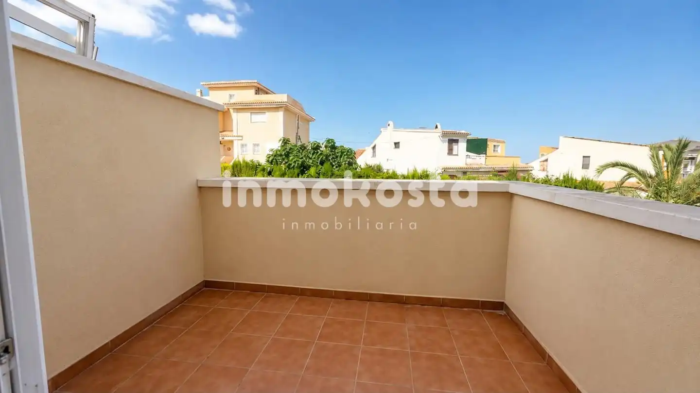 Terrassa de Casa adosada en venda en La Nucia amb Aire condicionat, Jardí privat i Terrassa