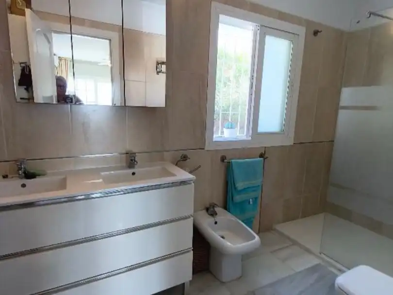 Bany de Casa o xalet en venda en Mijas amb Aire condicionat, Terrassa i Balcó