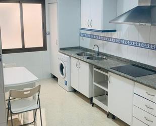 Kitchen of Flat to rent in  Sevilla Capital  with Air Conditioner and Terrace