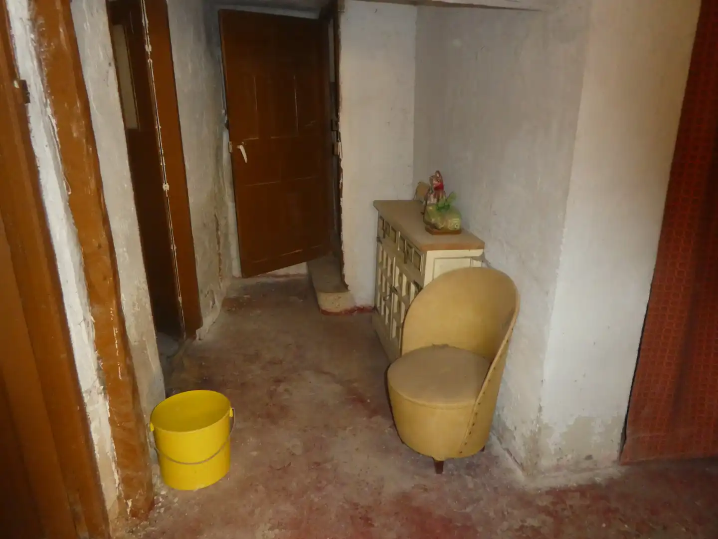 Casa adosada en venda en Santa María del Campo amb Moblat