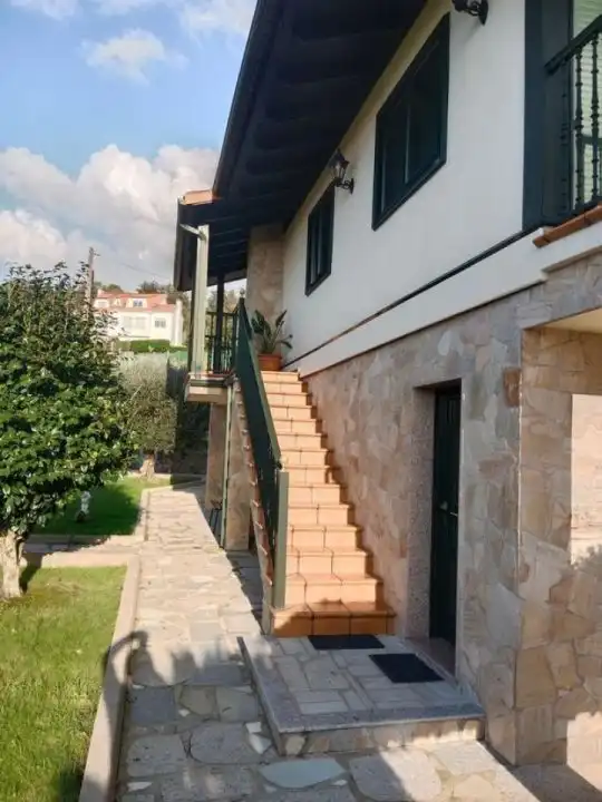 House with terrace for sale in Camino Leira Do Muiño 23, imagen 3