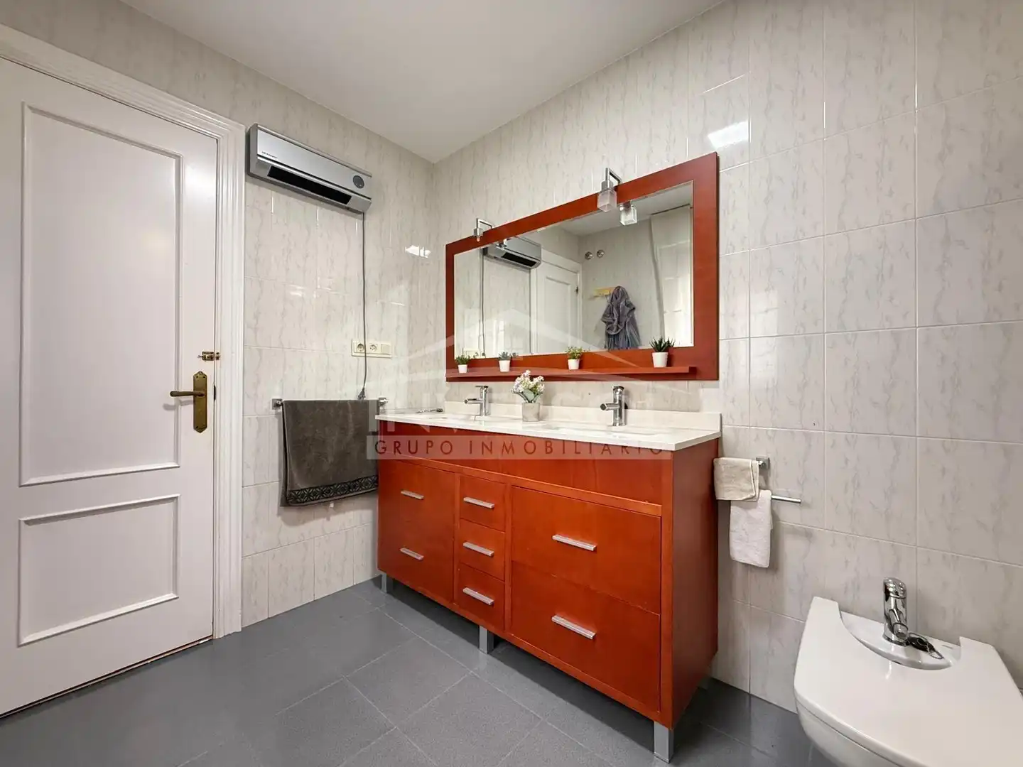 Baño de Ático en venta en El Ejido con Aire acondicionado, Calefacción y Parquet