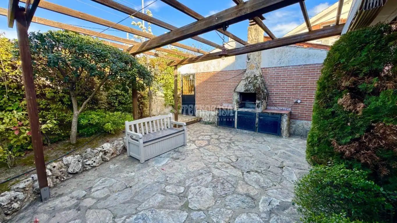 Terrace of Detached homes for sale in Moralzarzal  with Heating, Terrace and Community pool